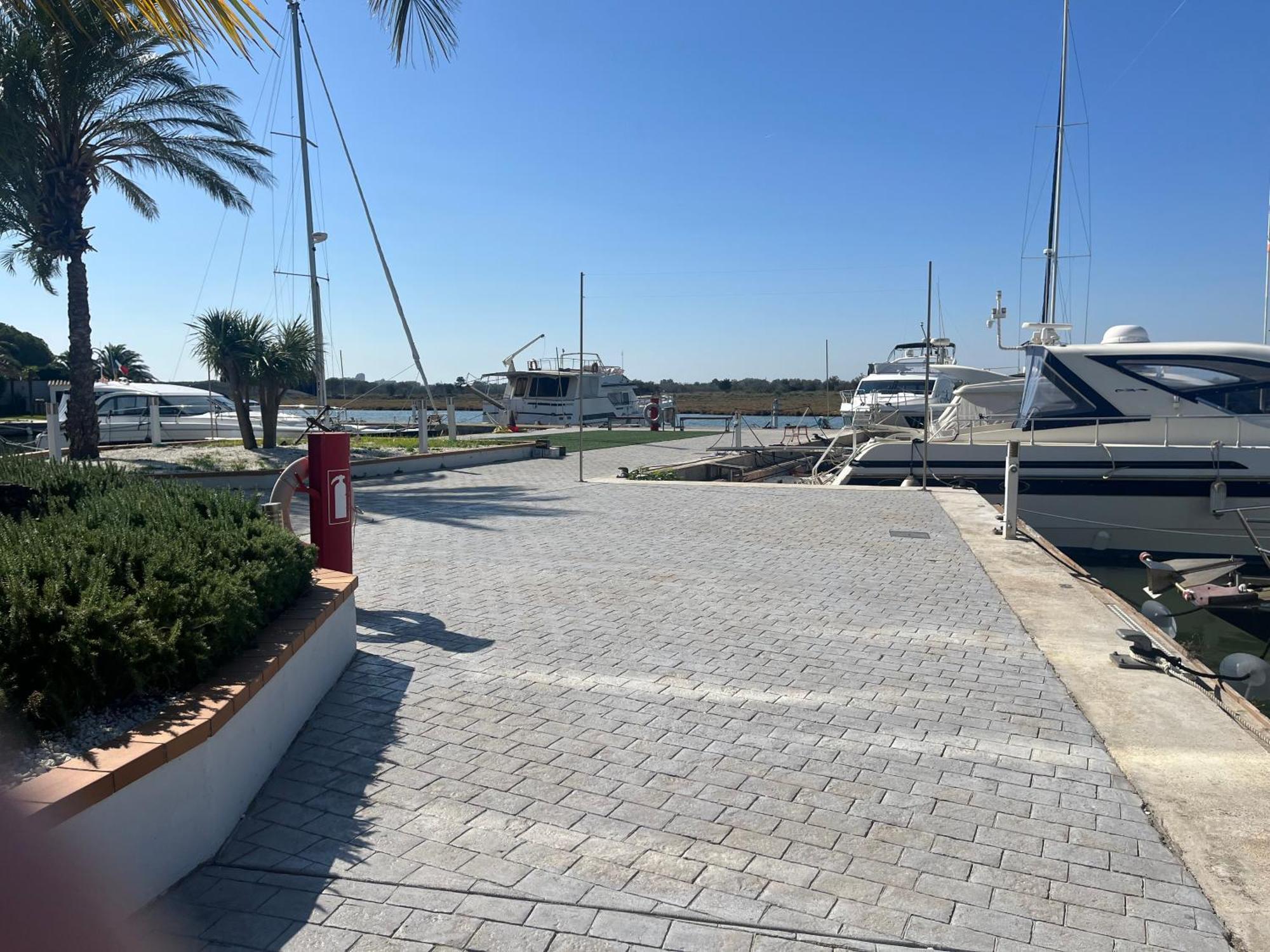 Atico En Port Gran Roses Apartment Exterior photo